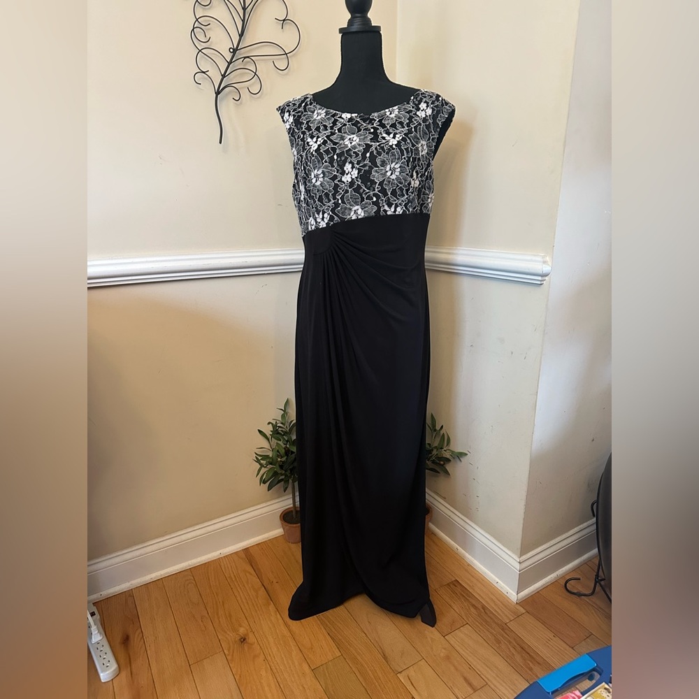 Connected Apparel Women’s Black Evening Gown with Silver Sequin Lace Bodice 14P